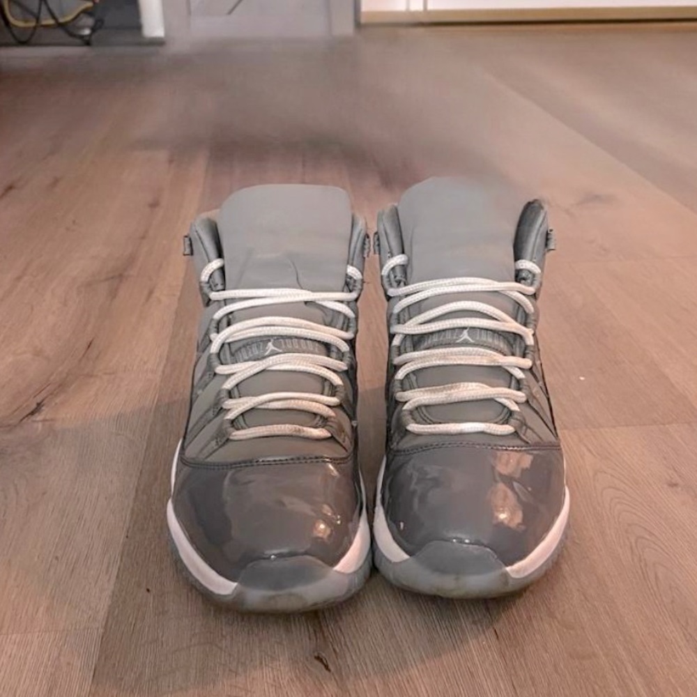 “SEND BEST OFFER” Jordan 11 cool gray with box